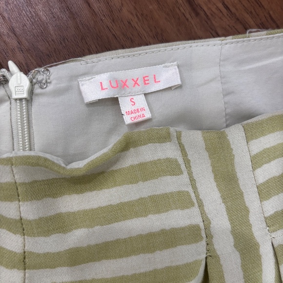 Luxxel Striped Skort in Green/White • Size S - Picture 2 of 3